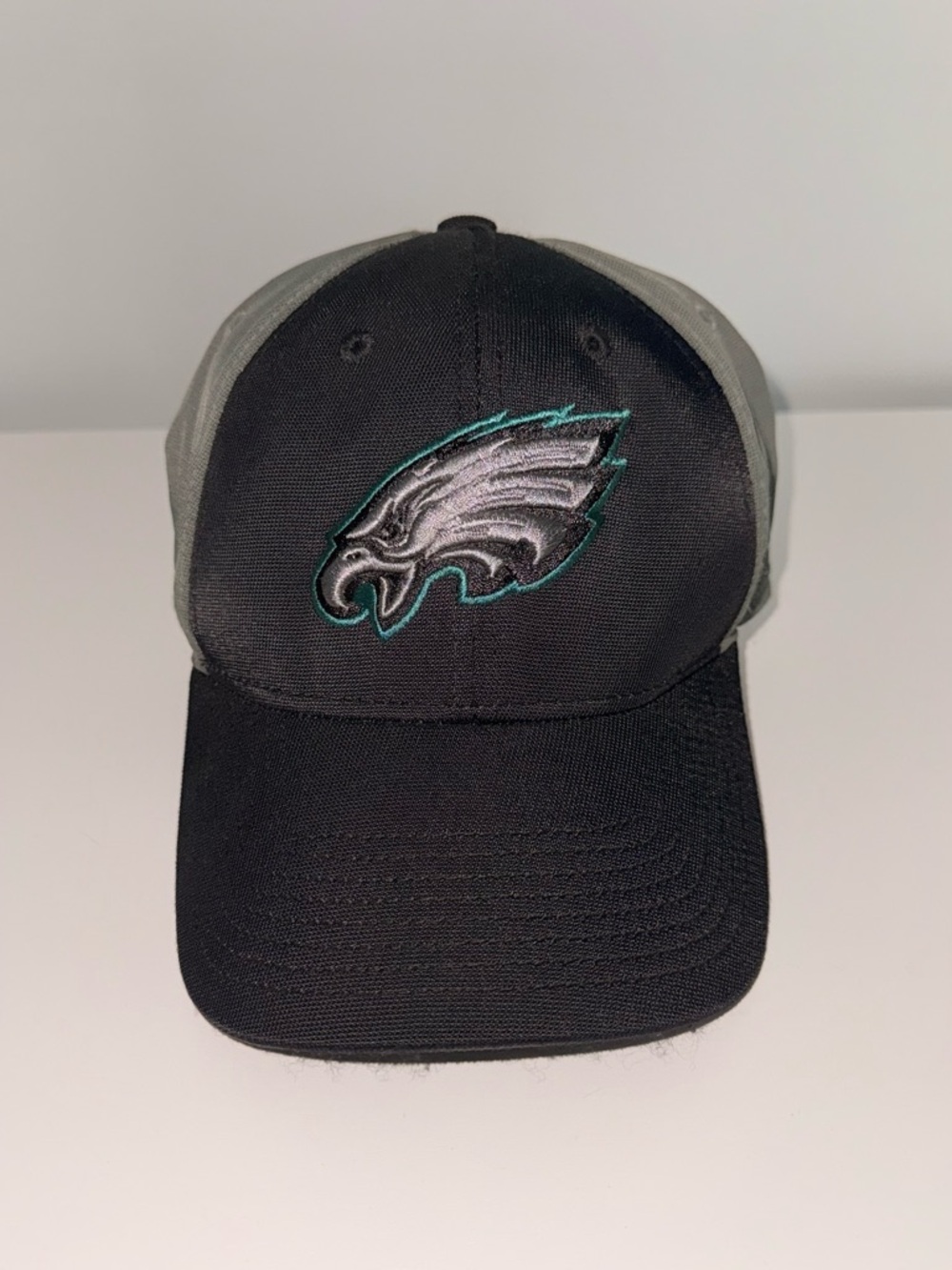 Eagles NFL Team Apparel Velcro Hat